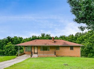 2015 Hickswood Rd, High Point, NC 27265