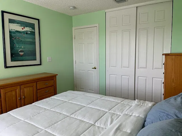 4 bed, 2.5 bath, 2003 sqft, $900 — Photo 2