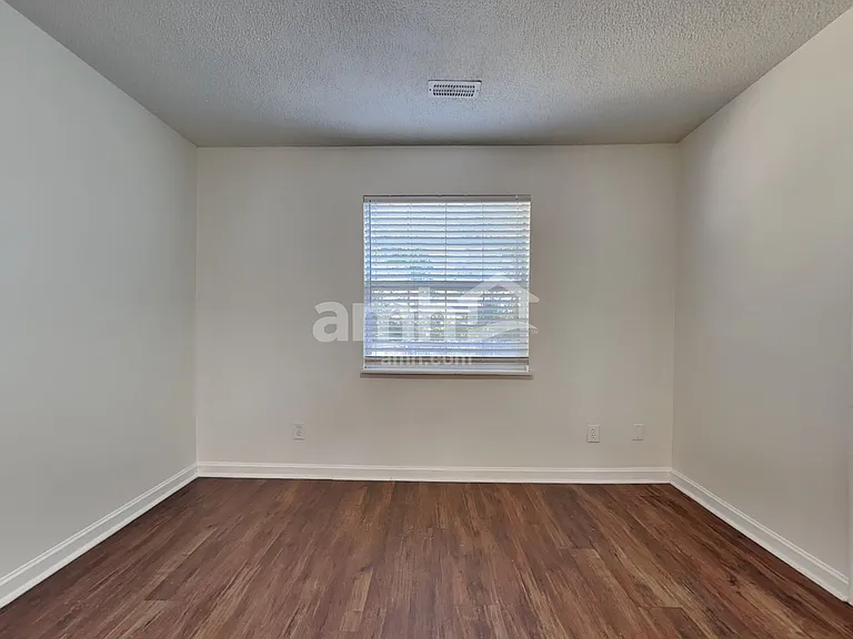 7548 Applecross Rd — Photo 4