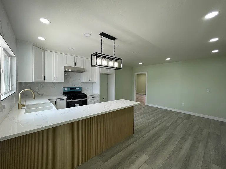 7687 Toyon Ave #2 — Photo 4