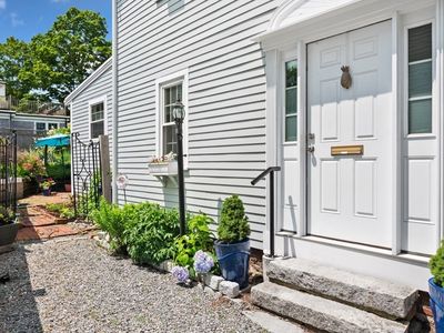191 Merrimac St, Newburyport, MA, 01950