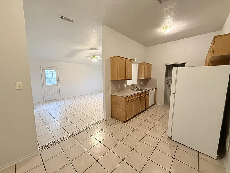 3708 Gus Dr #B — Photo 12