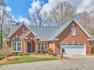 233 Village Green Sq, Winston Salem, NC 27104