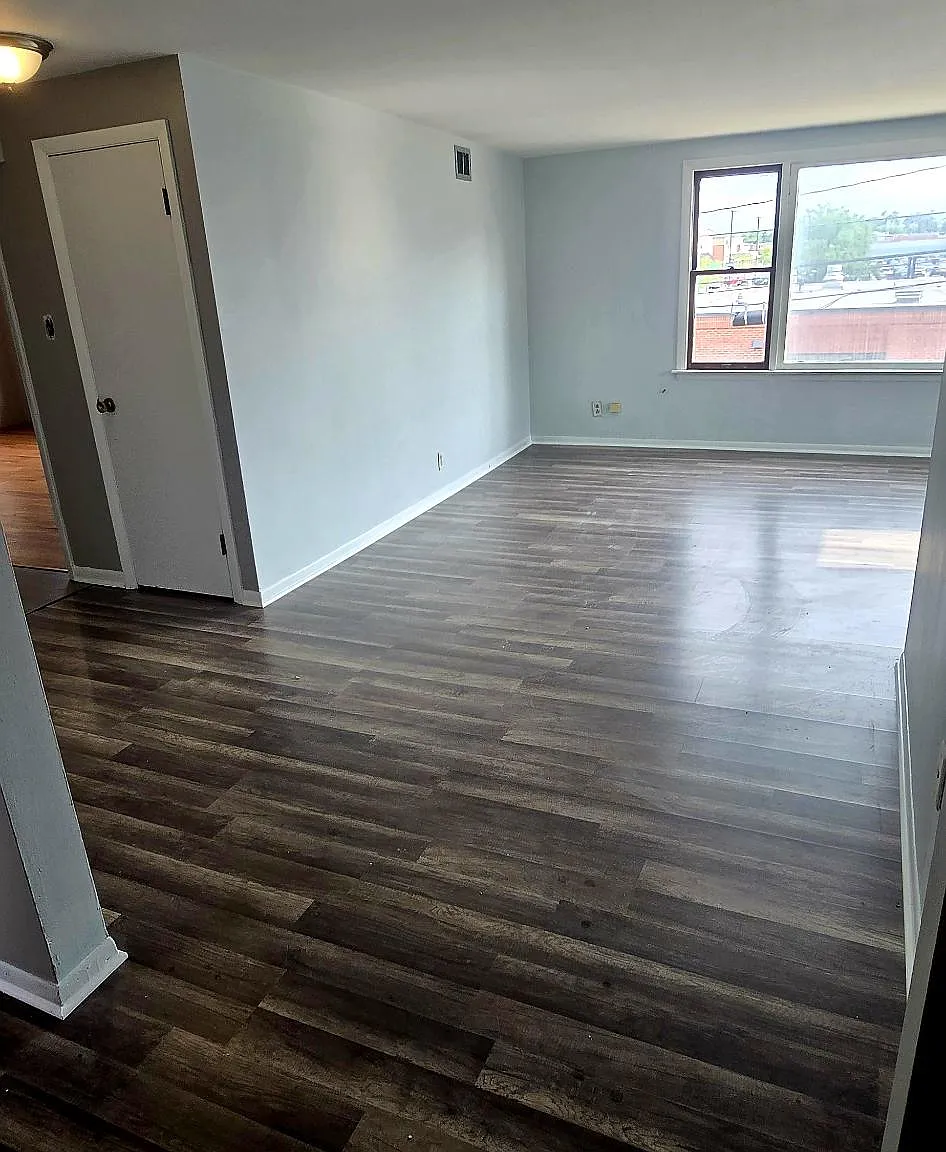 2 bed, 1059 sqft, $2,100 — Photo 1