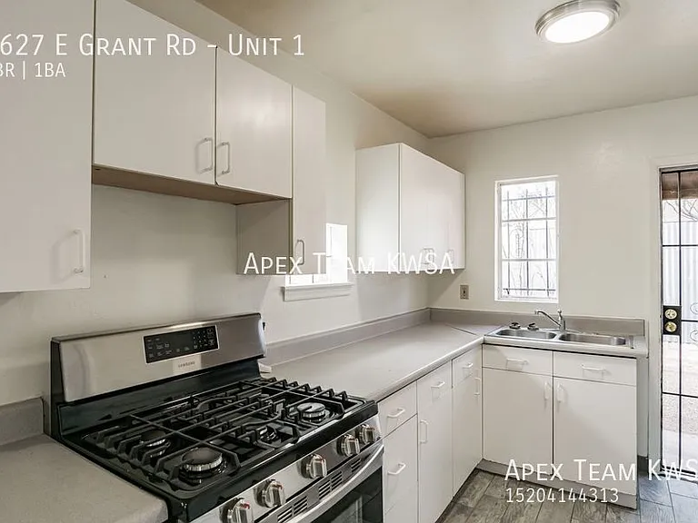 2627 E Grant Rd #1 — Photo 2