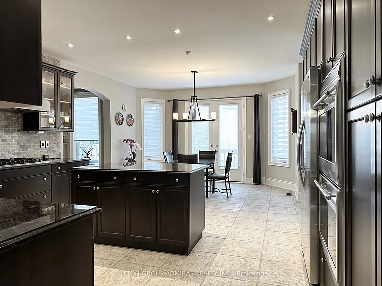15 Roderick Ct — Photo 10