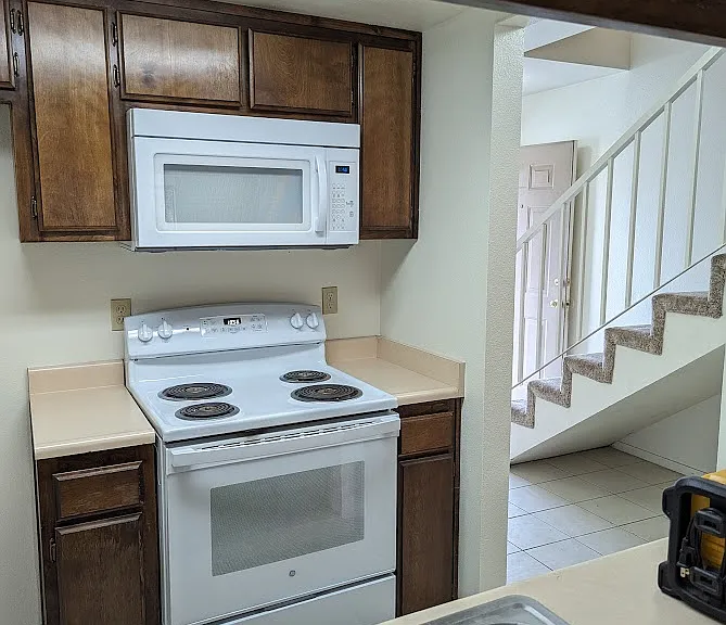 850 Mission Sierra Ct #A — Photo 2