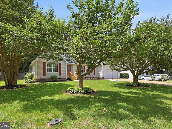 3rd image of 10422 Heather Greens Cir