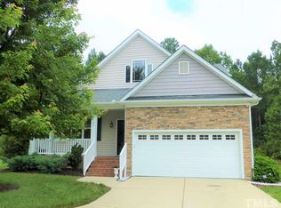 108 Stargazer Ct, Holly Springs, NC 27540