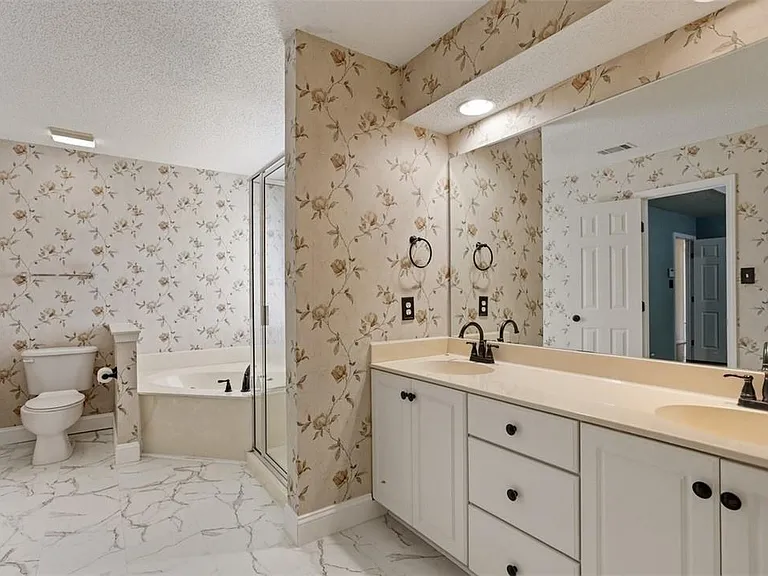 14 Sandy Pond Ct — Photo 25