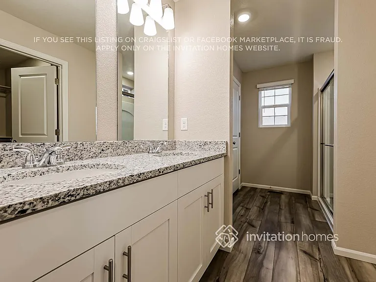 3377 Streamwood Dr — Photo 11