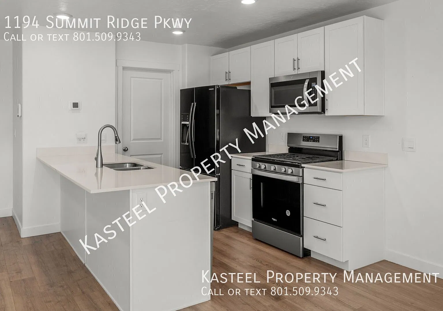 Beautiful Townhome with 2 Car Garage — Photo 3