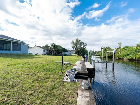 5,000 pound boatlift with remote
