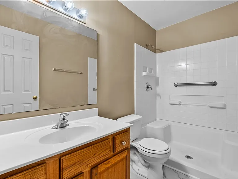 2nd bathroom