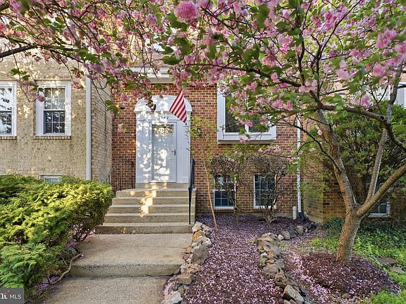 3rd image of 3142 Valentino Ct