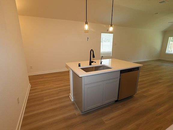5th image of 1630 Birch Wood Dr