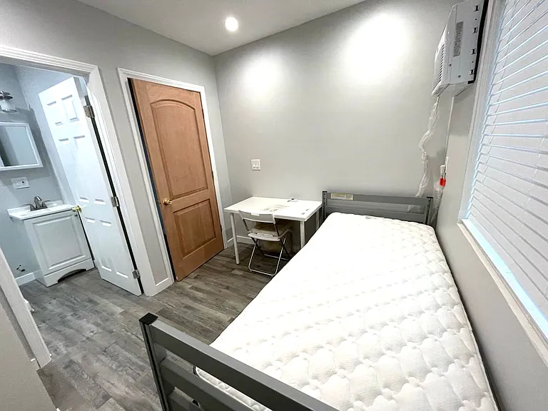 1125 Leighton Ave — Photo 8