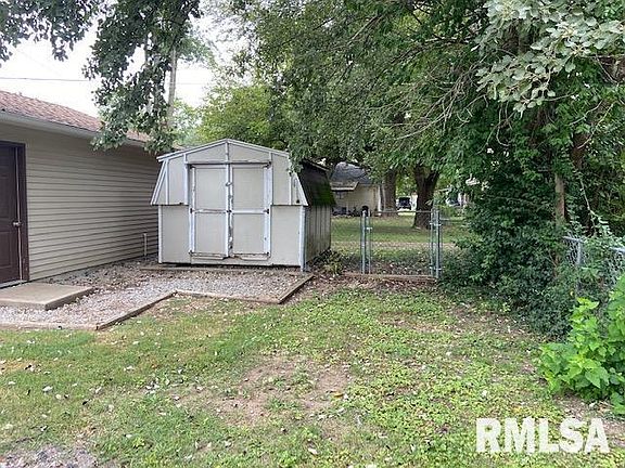 5th image of 611 E Gardner St
