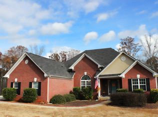 155 Maple Creek Dr, Newnan, GA 30263
