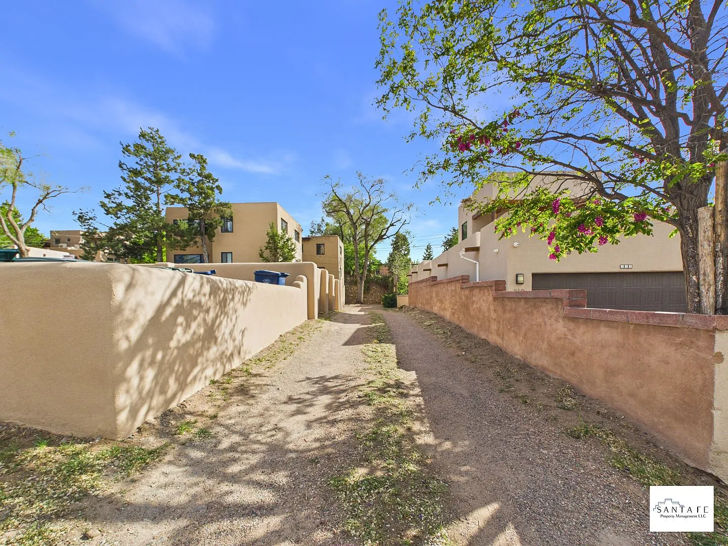 Sunset Street - 510 — Photo 3
