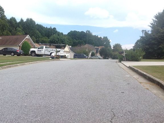 4th image of 1575 Hill Crossing Ct