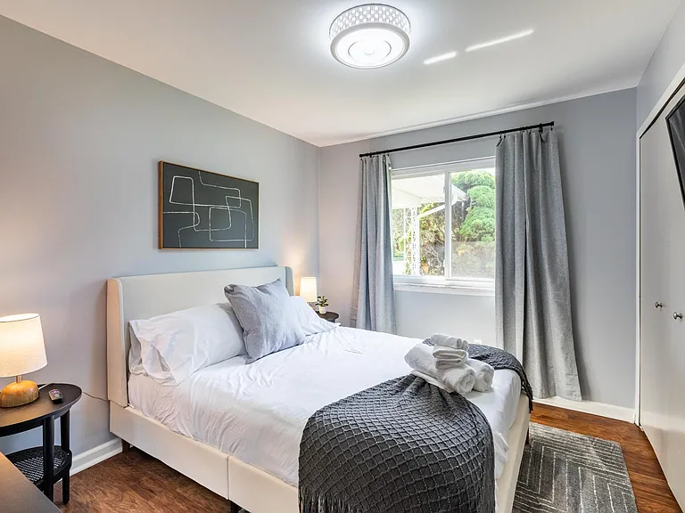 5038 Dayton Dr — Photo 15