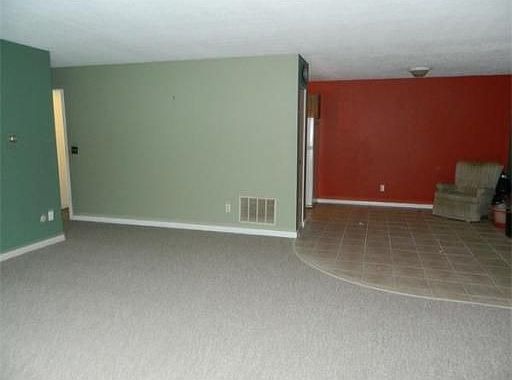 2nd image of 11 Thayer Pond Dr #15