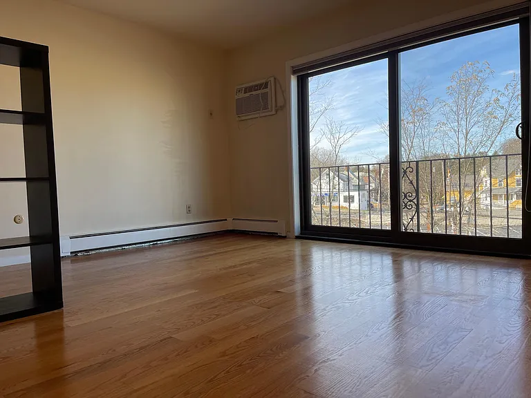 33 Paul St #37 — Photo 1