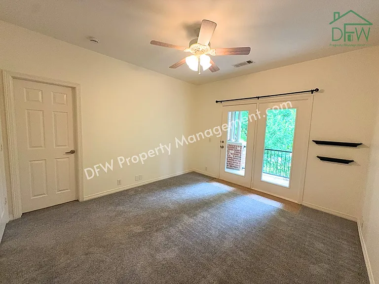 1205 Golden Gate Dr — Photo 33