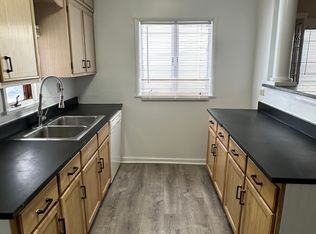 1637 Glenmont Rd, Cleveland Heights, OH 44118