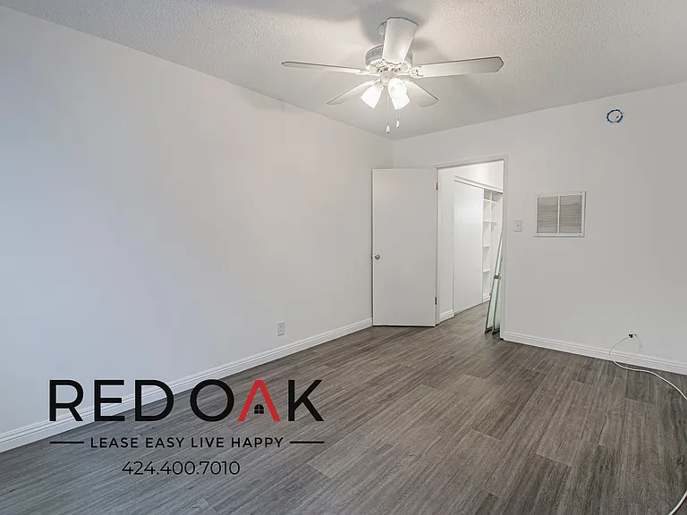 6066 Franklin Ave #6 — Photo 13