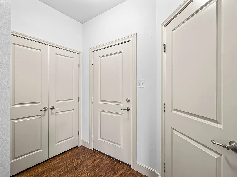 9806 Avenue V #B — Photo 17