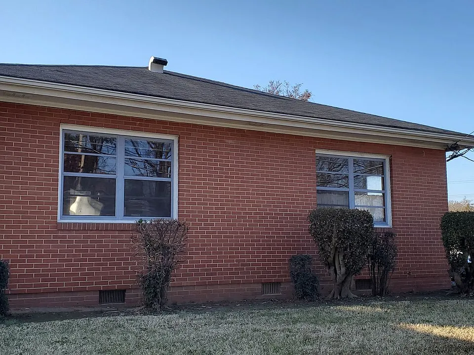 1315 N Elm St
