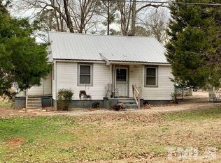 225 Red Hill Loop Rd, Warrenton, NC 27589