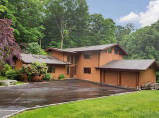 261 Guinea Rd, Stamford, CT 06903