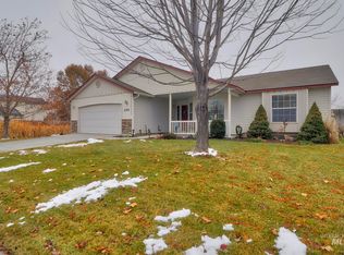 2705 S Bluegrass Dr, Nampa, ID 83686