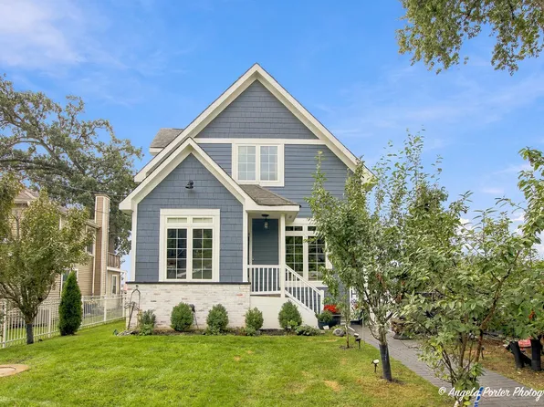 26089 W Calhoun Ave, Antioch, IL 60002