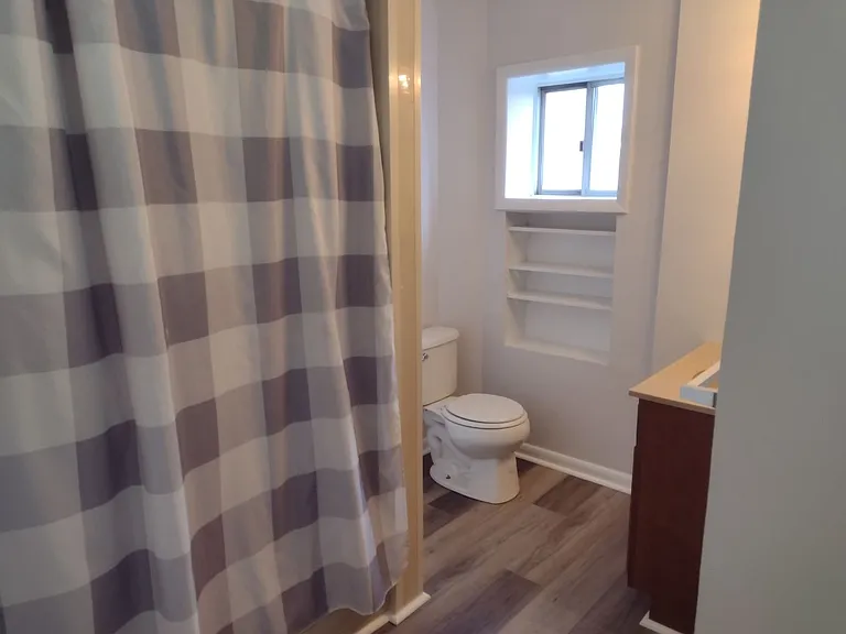 4403 Davison St — Photo 28