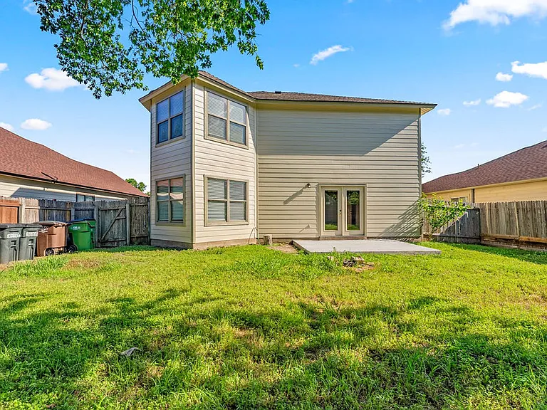 1209 Apollo Cir — Photo 23