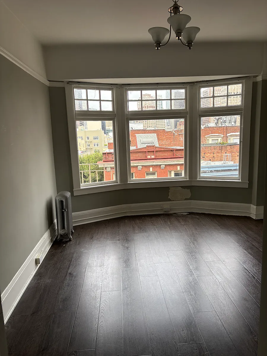 Building Photo - 729 Mason St #42A
