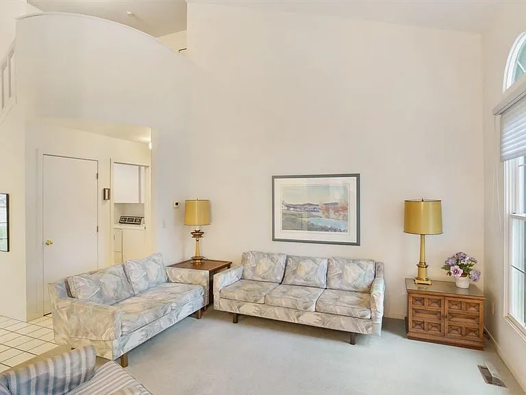 24267 Weathervane Ct — Photo 7
