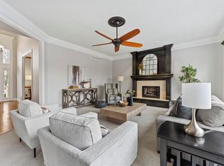 4507 N Mulberry Dr, Kansas City, MO 64116