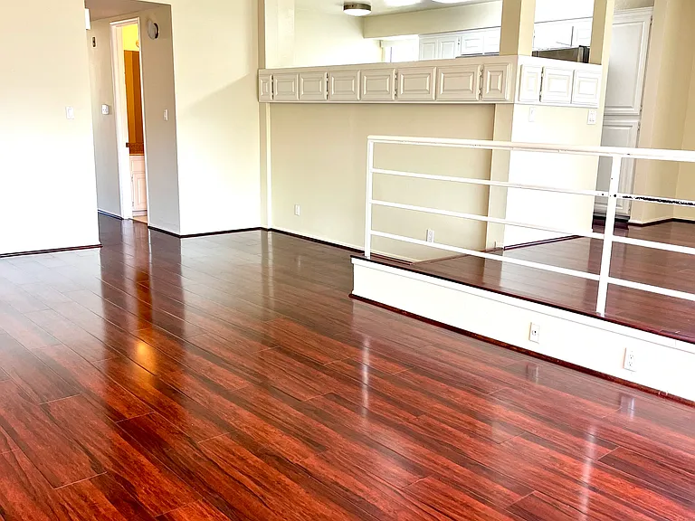 1360 S Beverly Glen Blvd #501 — Photo 9