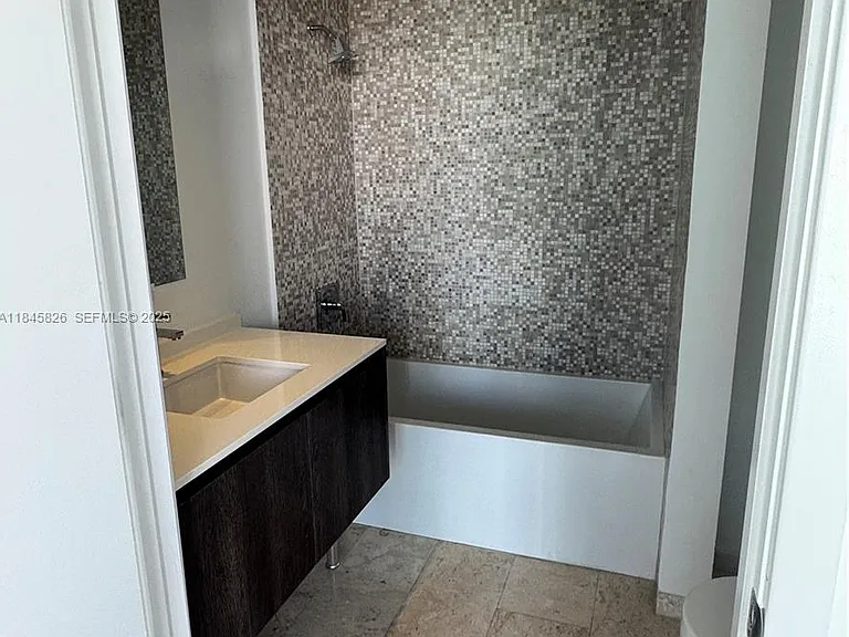 88 SW 7th St #3012 — Photo 21