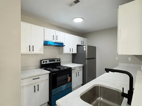 7930 Kingsmead Dr APT M, Indianapolis, IN 46226