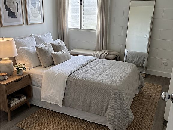 3rd image of 1128 Ala Napunani St APT 1804