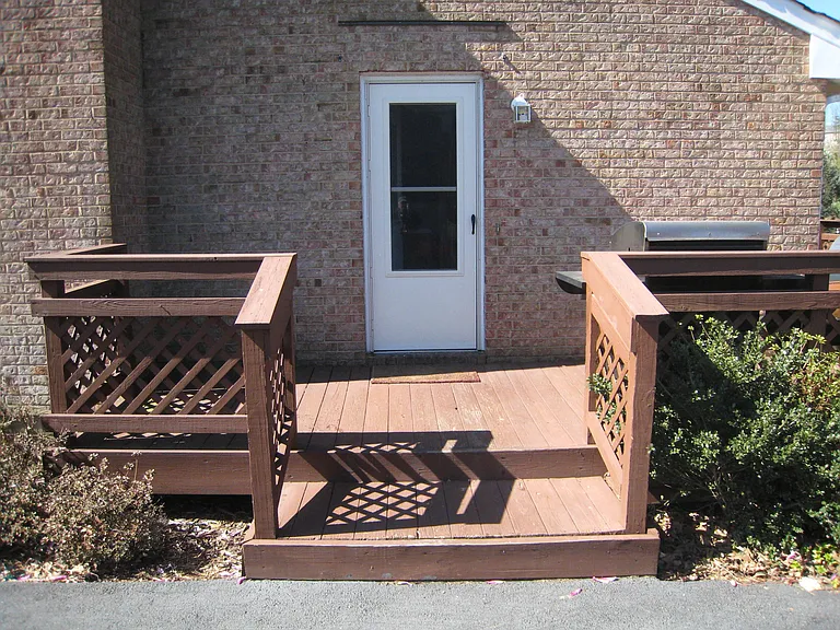5436 N Garden Ln — Photo 4