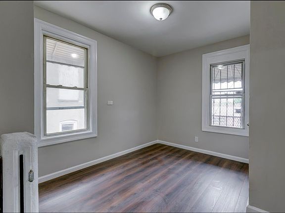 5th image of 165 Bergen Ave #11