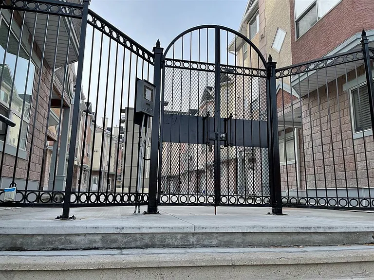 1505 11th St SW — Photo 1