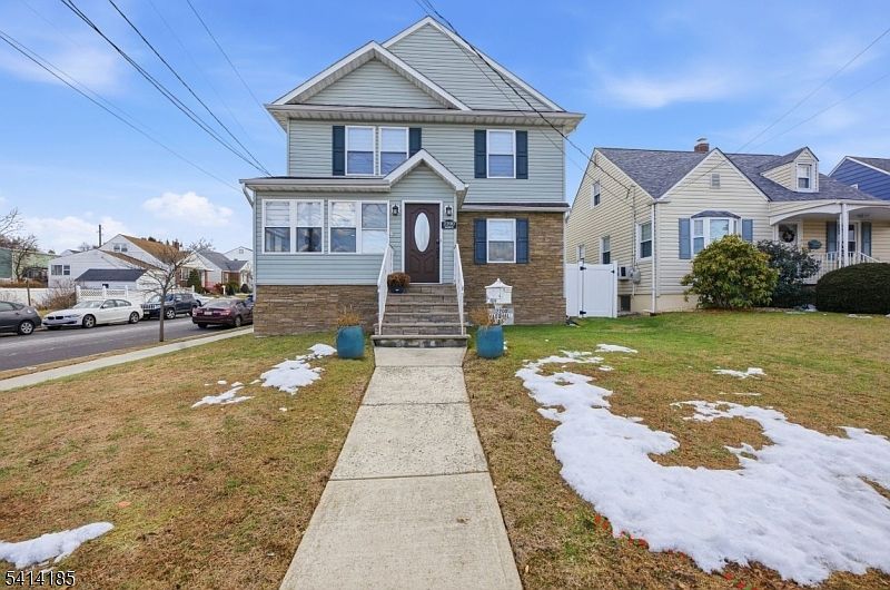 1st image of 2200 Vauxhall Rd